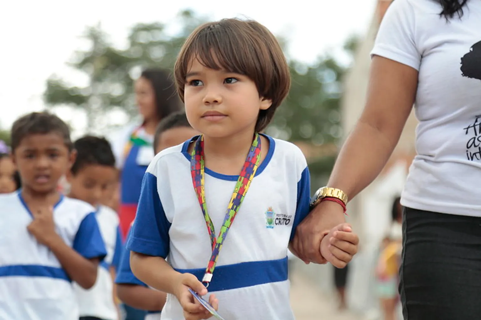 Meu filho autista tem direito a apoio na escola? Entenda os direitos garantidos por lei